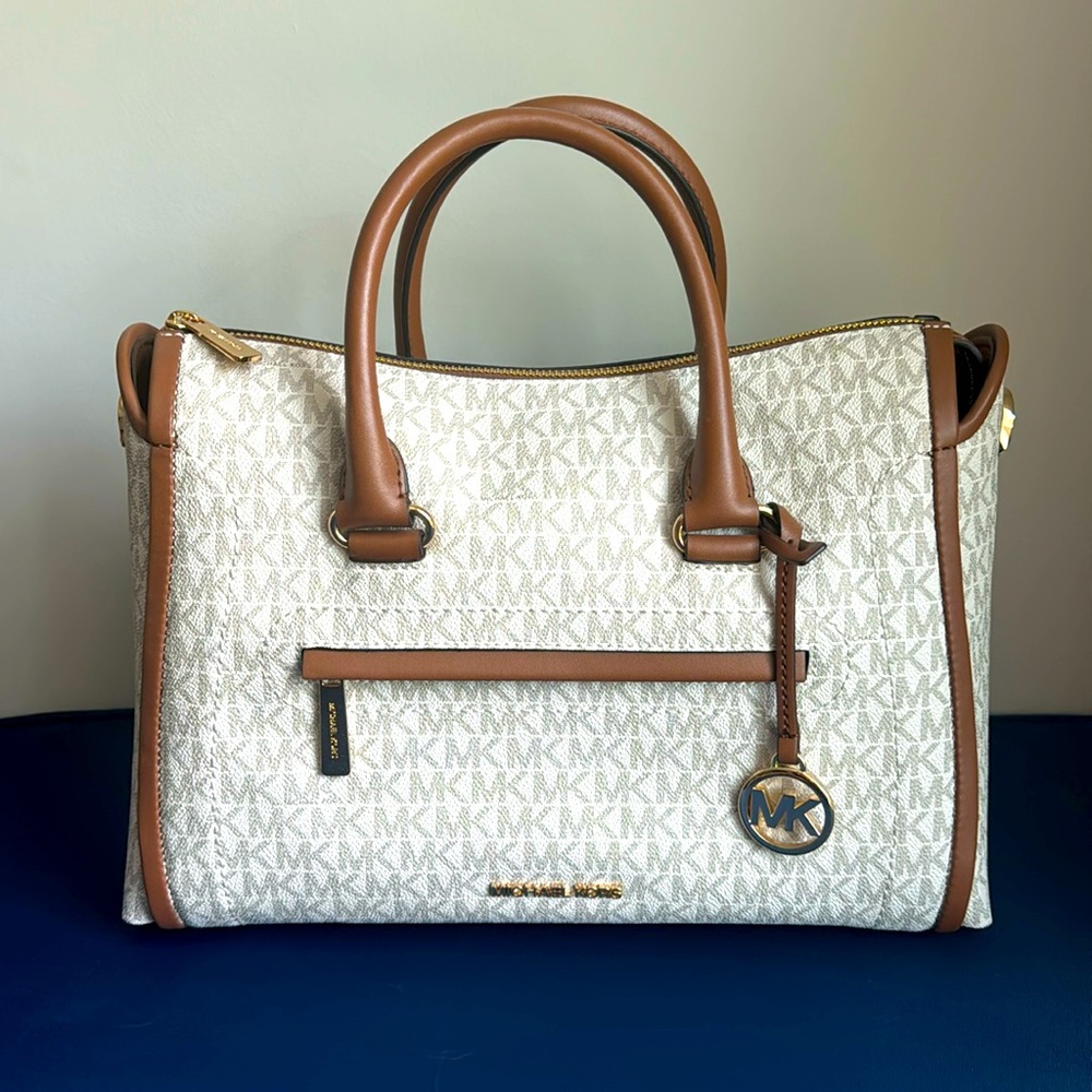 NWT Michael Kors Carine Large Logo Satchel Color: Vanilla